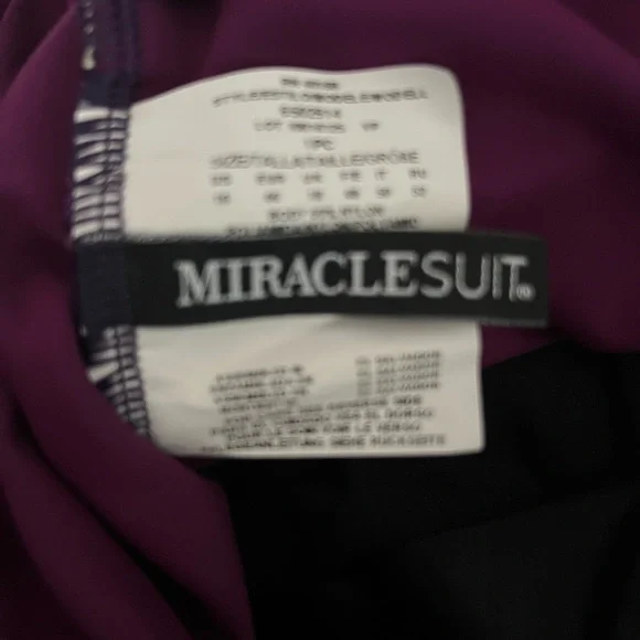 Miraclesuit One Piece - Picture 6 of 6